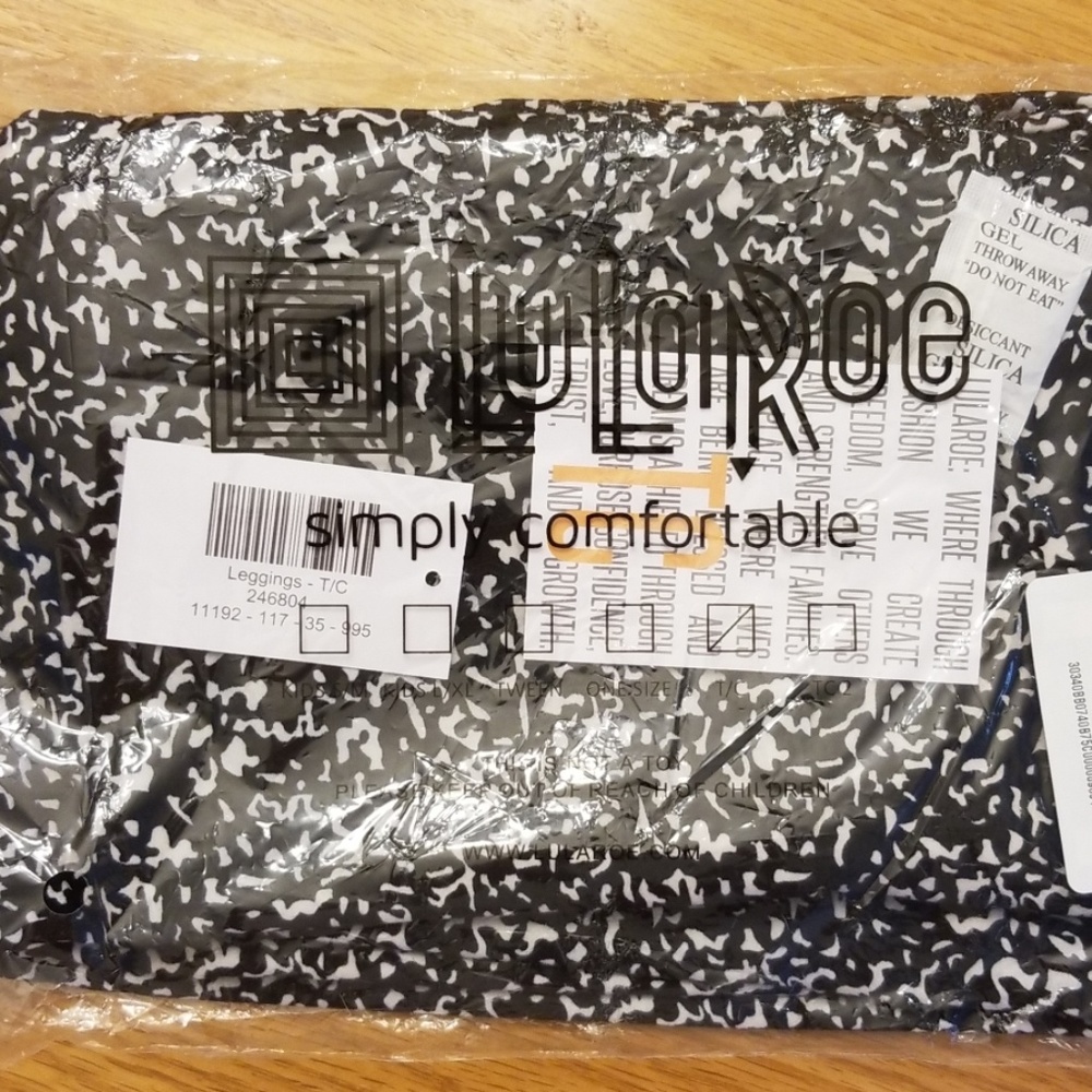 LuLaRoe Leggings  size TC (12 - 18) NWT